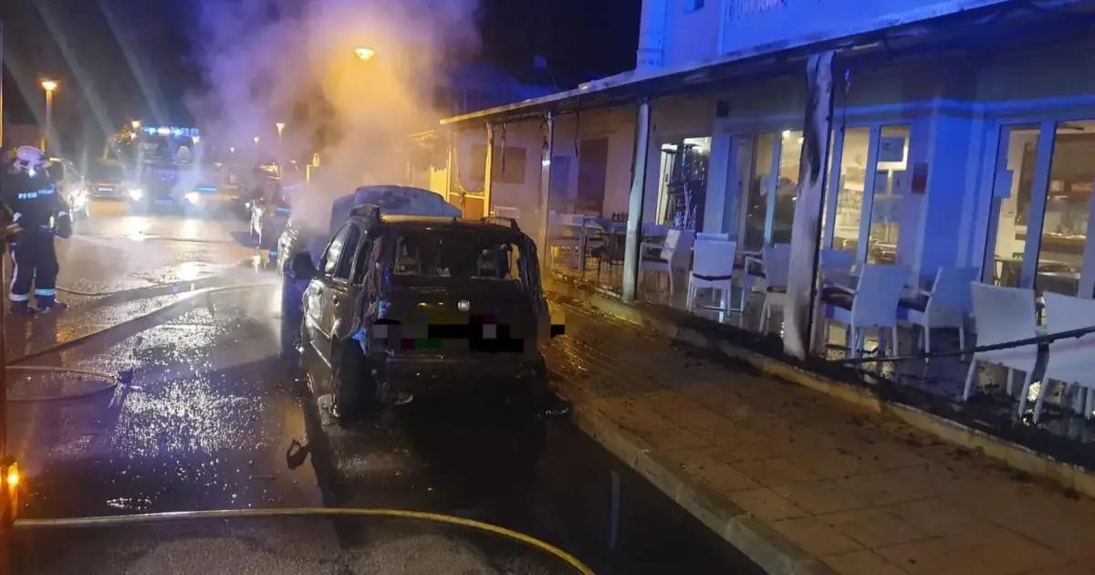 Mallorca emergencies: Alcudia bar affected after car fire