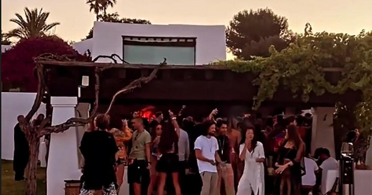 Mallorca illegal parties face 300,000 euros fines