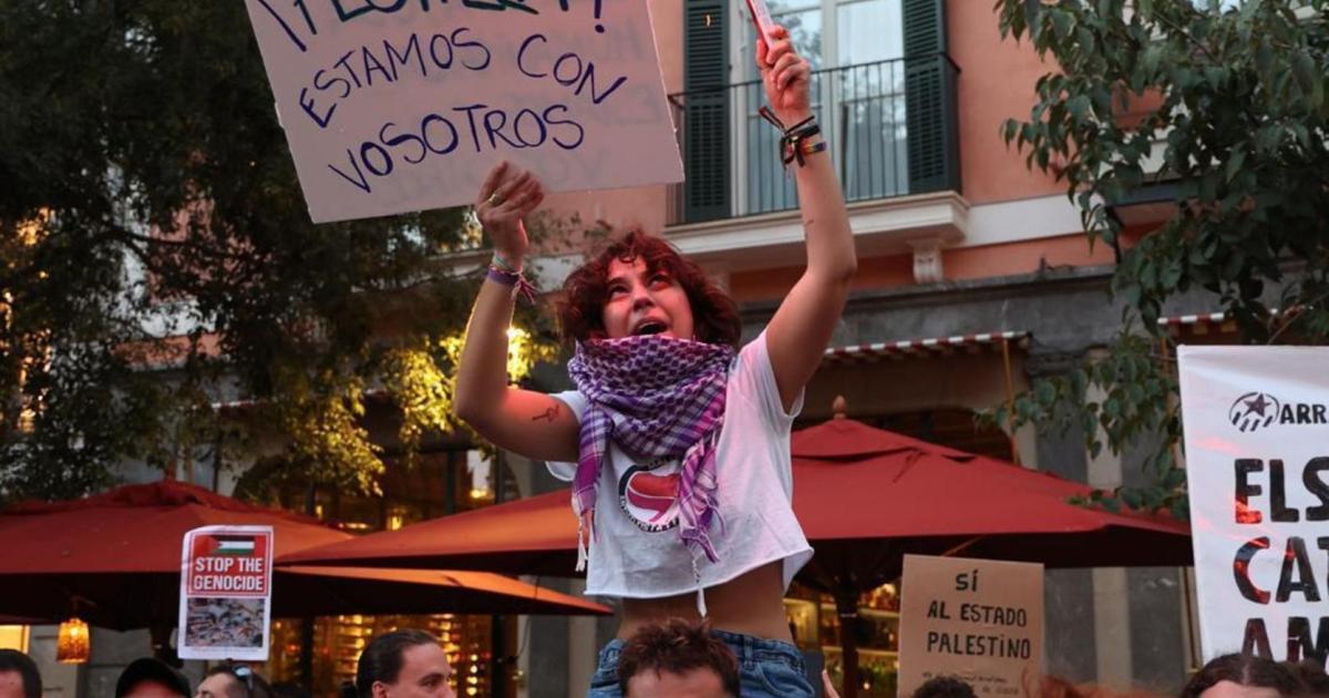 Pro-Palestinian activists target Mallorca businesses and police in Palma