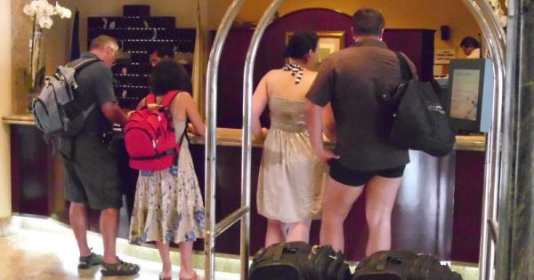 Spain holiday panic for Britons: Sterling at lowest in years against euro, change money now