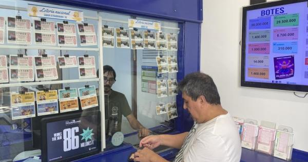 Spain's lottery sellers urge bigger Christmas jackpot to match inflation