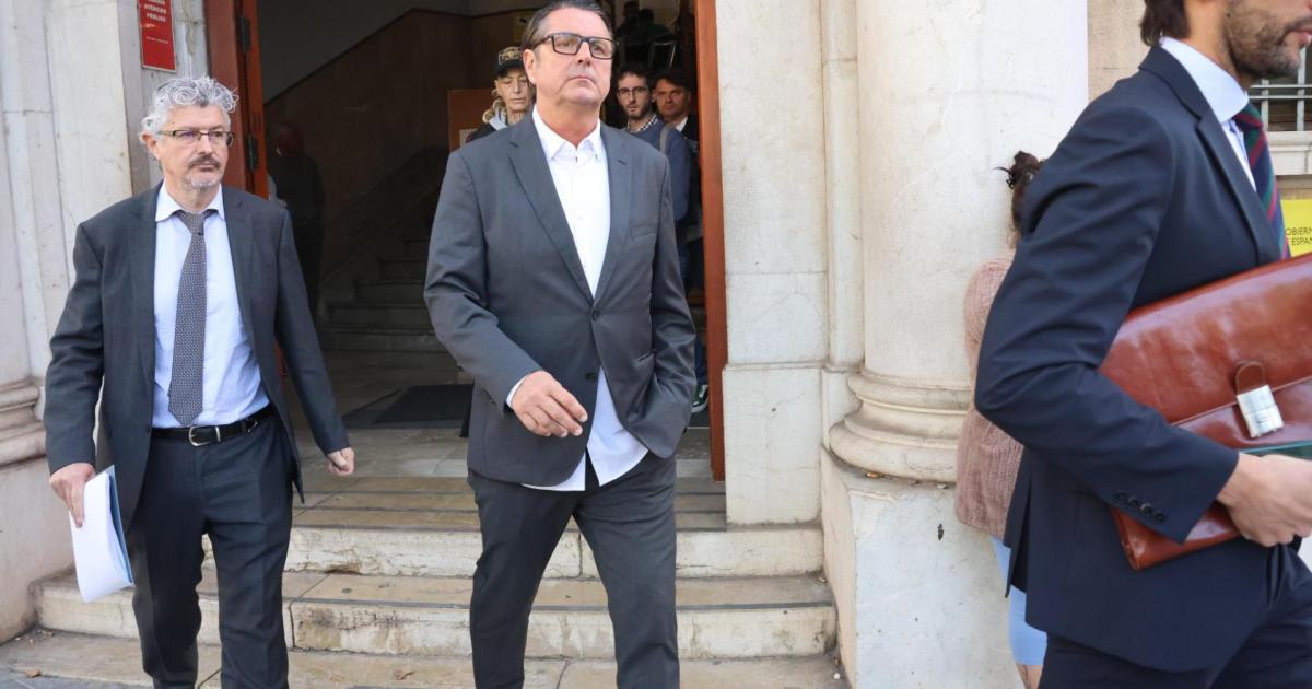 Owner of the Mallorca restaurant where four people were killed says he was unaware of "irregularities"