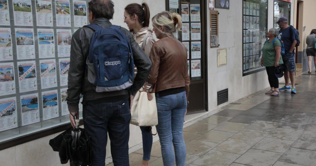 Is it legal to limit property purchases in Spain?