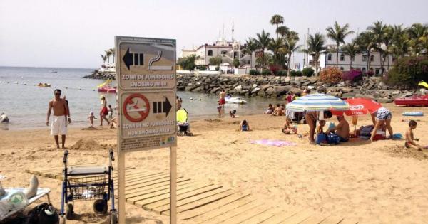 Calls for ban on home balcony smoking in Spain with bar terrace prohibition looming