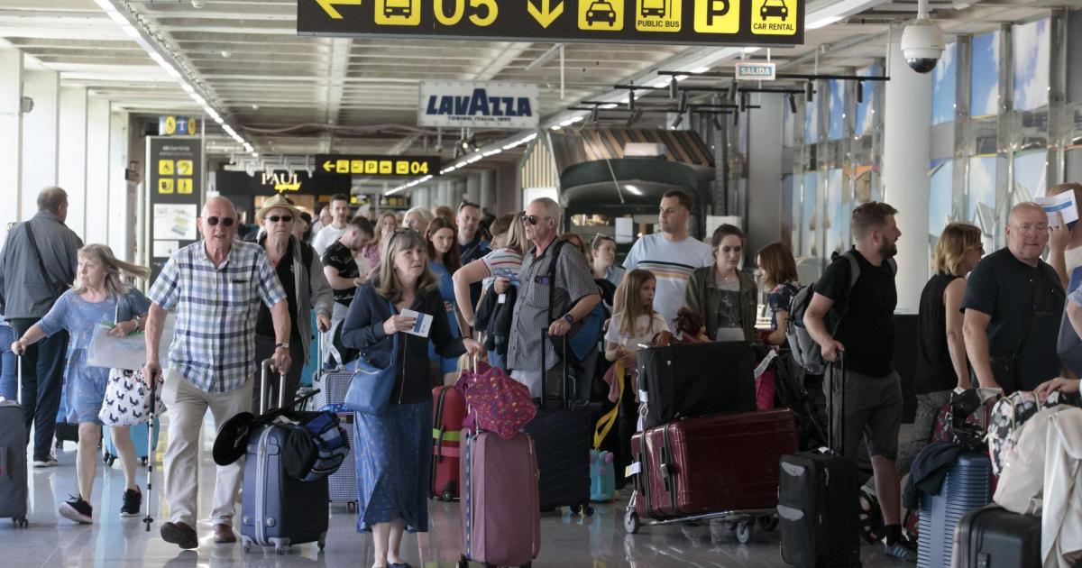 Adios España, Hello United Kingdom. Spaniards abandon their sun and paella and move to Britain