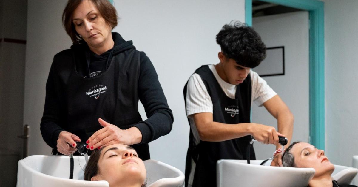 Spain is no welfare state but young people not working