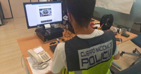 National Police warns of a new “smishing” scam to steal bank details in Spain