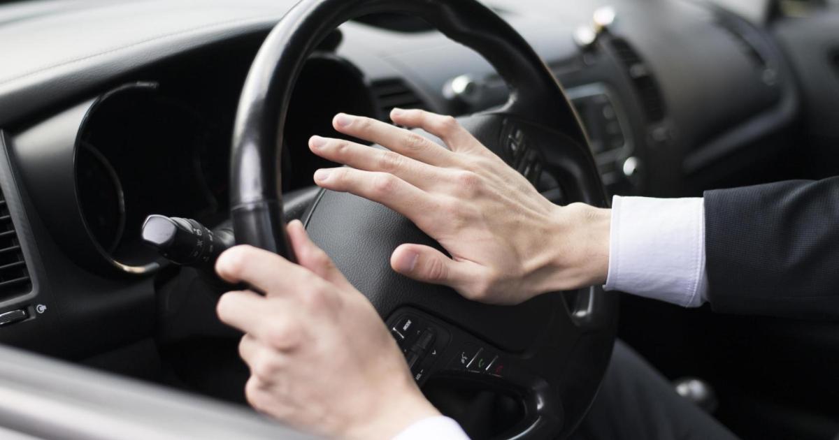 Spain’s traffic authority warns drivers: Improper use of your car horn can cost you €80