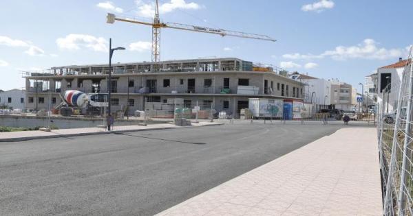 Spain takes the first steps with the EU to limit the purchase of homes that are not for residential use