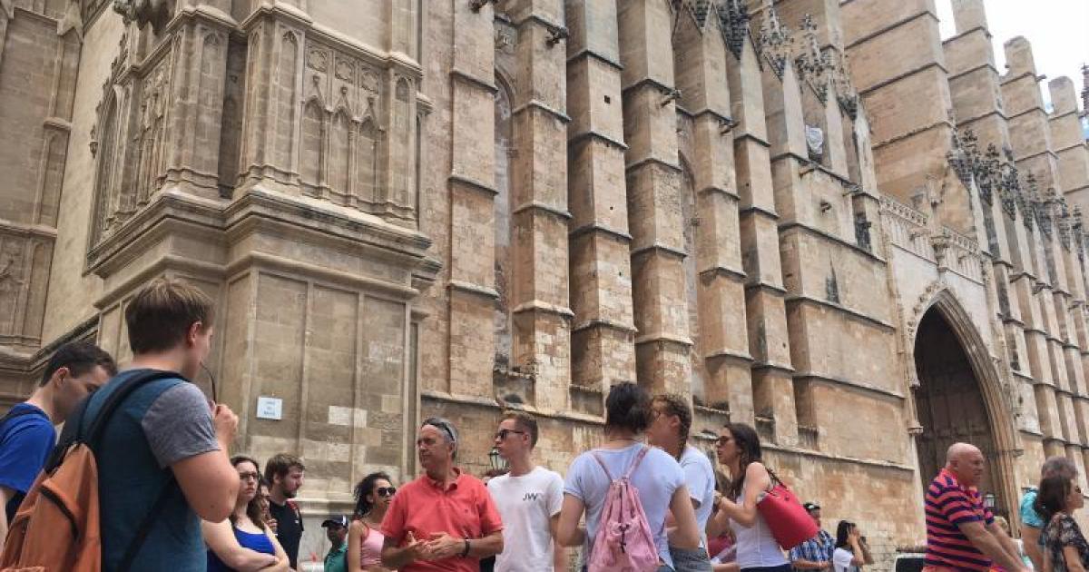 Spain housing crisis and cost of living turning away foreign students