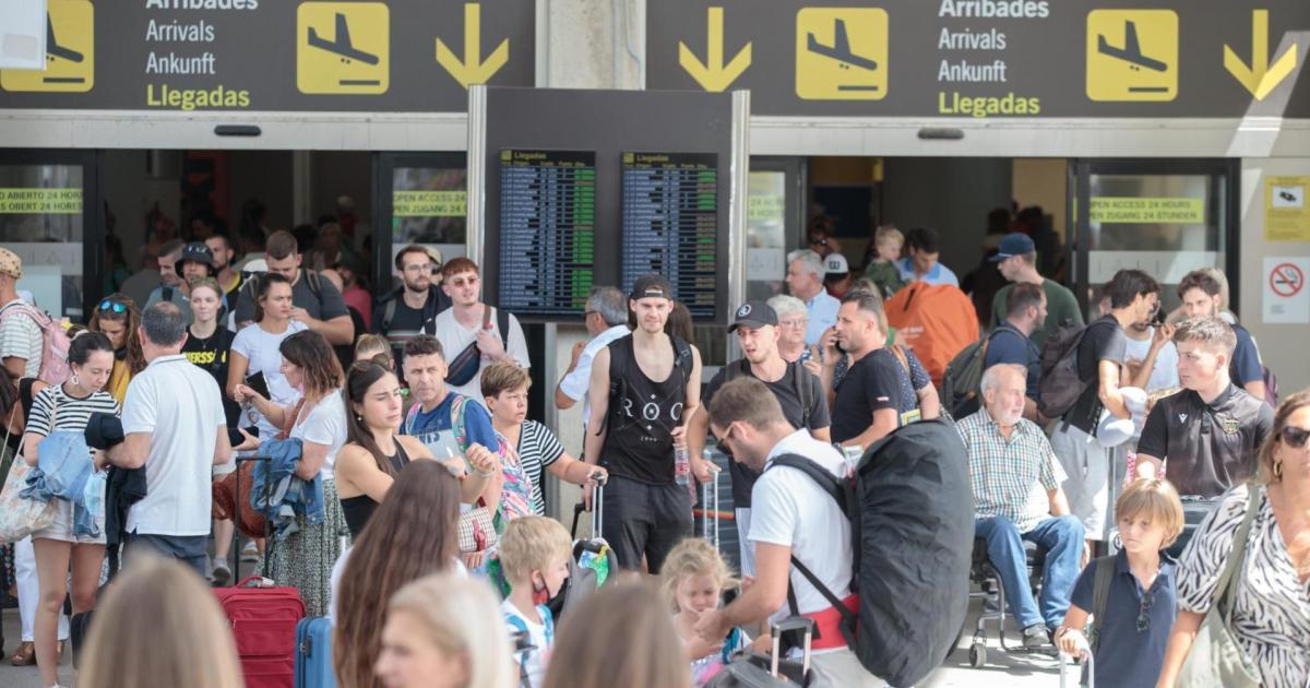 Tourist numbers in the Balearics in 2025 topped 19 million for the first time