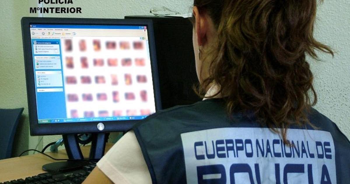 Police warn of increase in reports of alleged passport loss to qualify for migrant regularisation in Spain