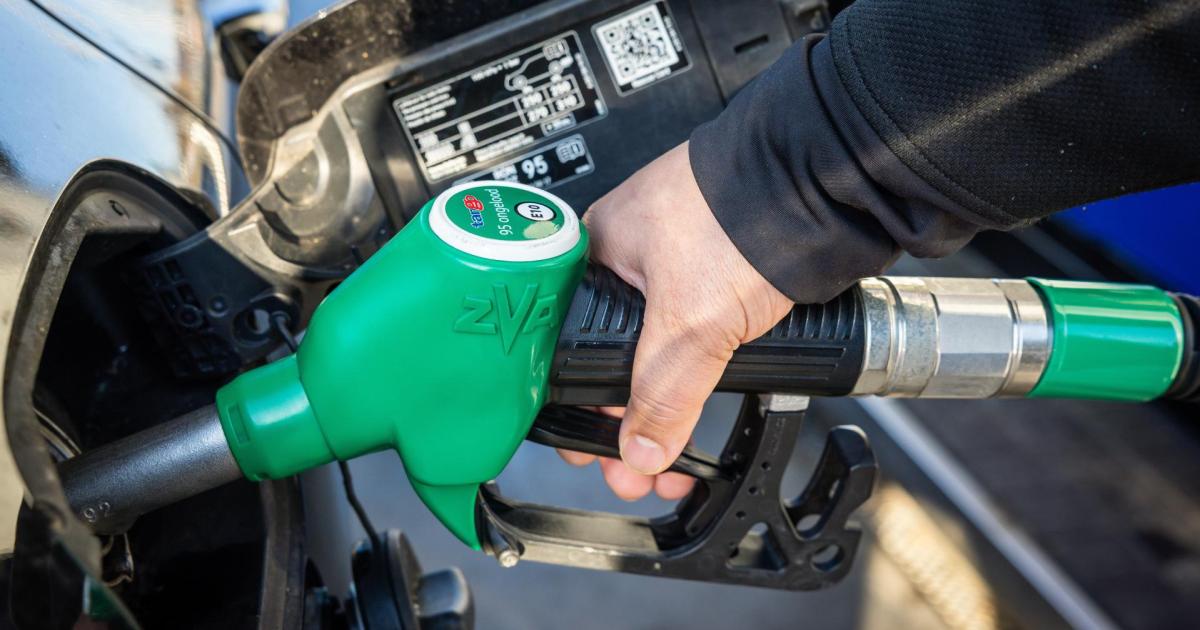 Spain fuel prices to spike by between 8 and 10 cents due to the impact of the conflict in Iran: government will be ‘on top of prices’