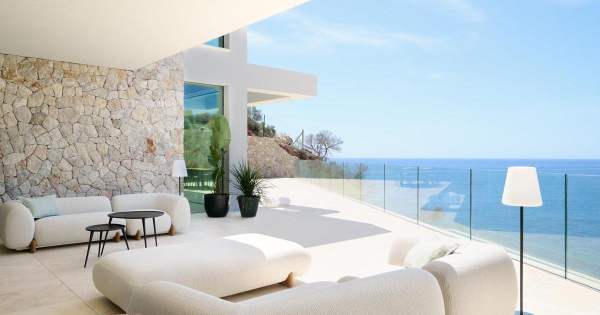 Tourists flee Dubai for Mallorca: luxury villa requests triple following Middle East tensions