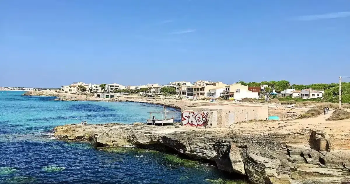 Balearics coasts law contemplates government acquisition of obsolete hotels