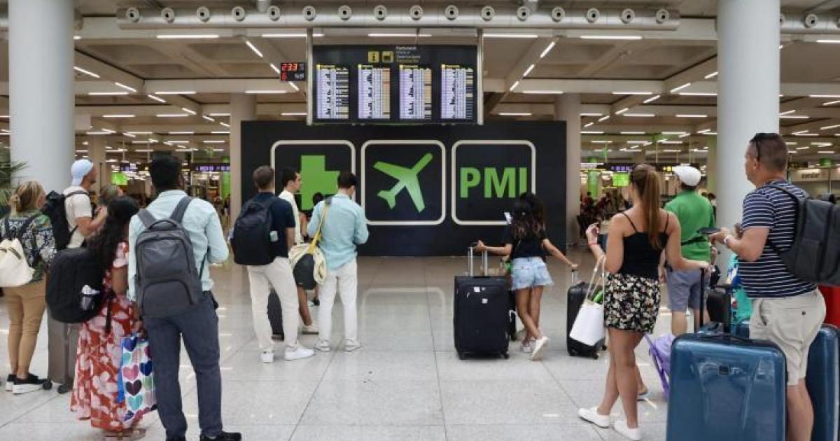 Top tips to ease travel problems and fears for Britons flying between the United Kingdom and Spain: Bulletin consults experts