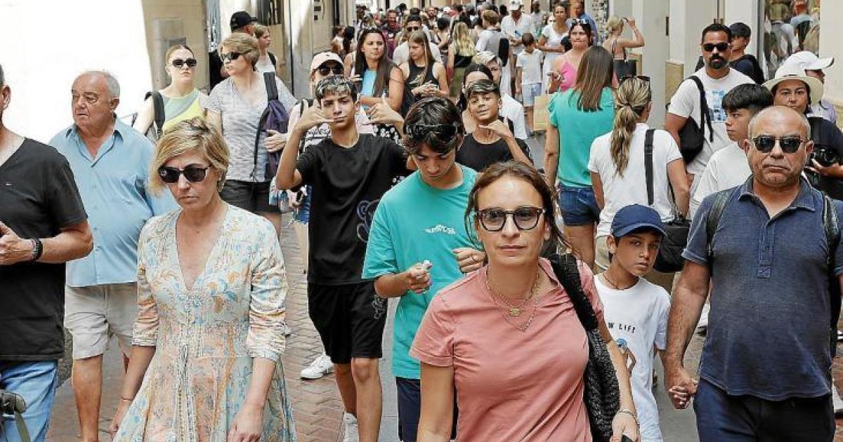 Foreign population in Spain now stands at nine million, 700,000 increase