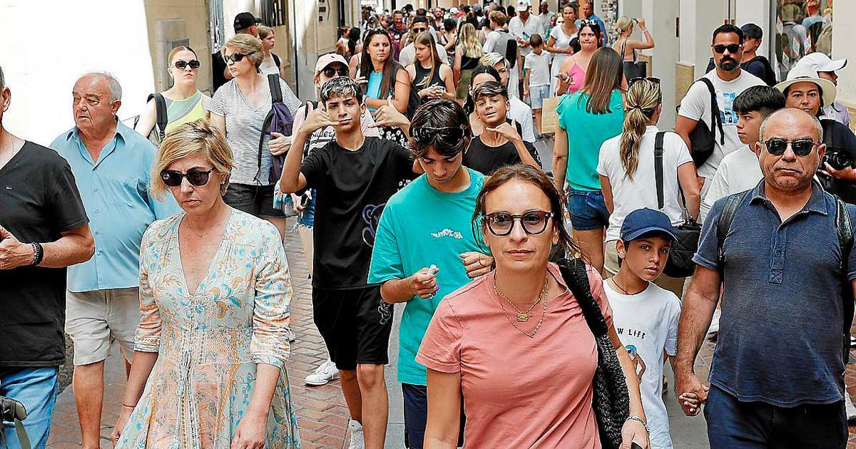 Foreign population in Spain now stands at nine million, 700,000 increase