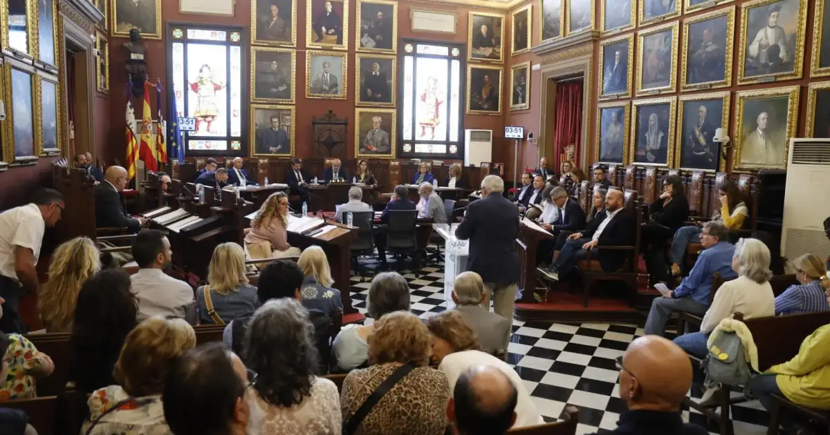 Accusation in Mallorca of "unequal treatment" between undocumented immigrants and foreigners from the north