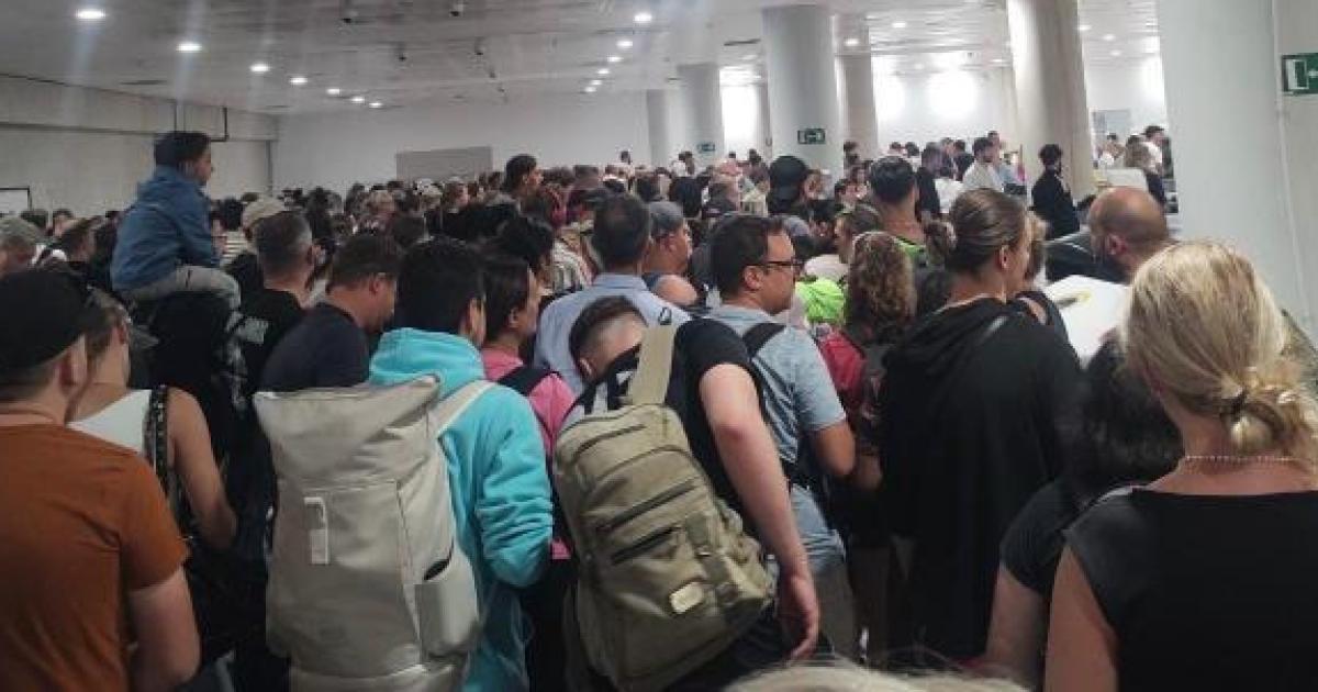 Spain holds firm despite airport queues while Portugal and Italy follow Greece easing EES border controls for Britons
