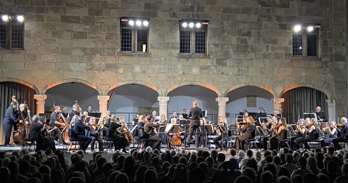 The pilot and the knight at the Pollensa Festival