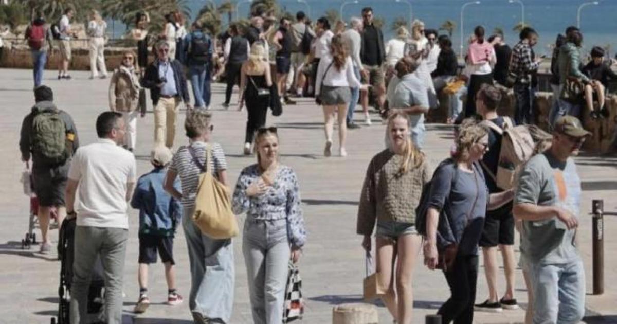Number of Britons moving to Spain falls by 40 percent