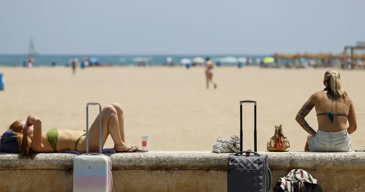 Tourist arrivals in the Balearics rose by 2.5 per cent up to June, totalling 6,594,000: Mallorca top destination