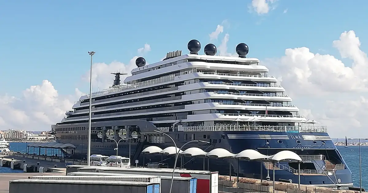 Six cruise ships dock simultaneously in Palma despite three-ship limit