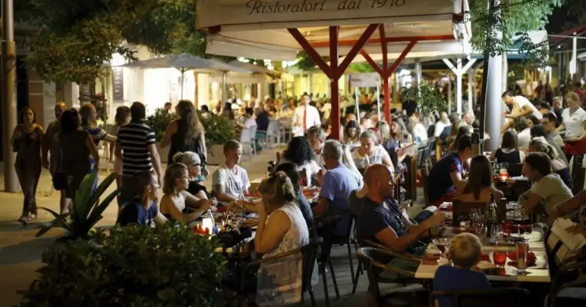 Mallorca bars and restaurants suffer 14 per cent drop in turnover during the first half of August