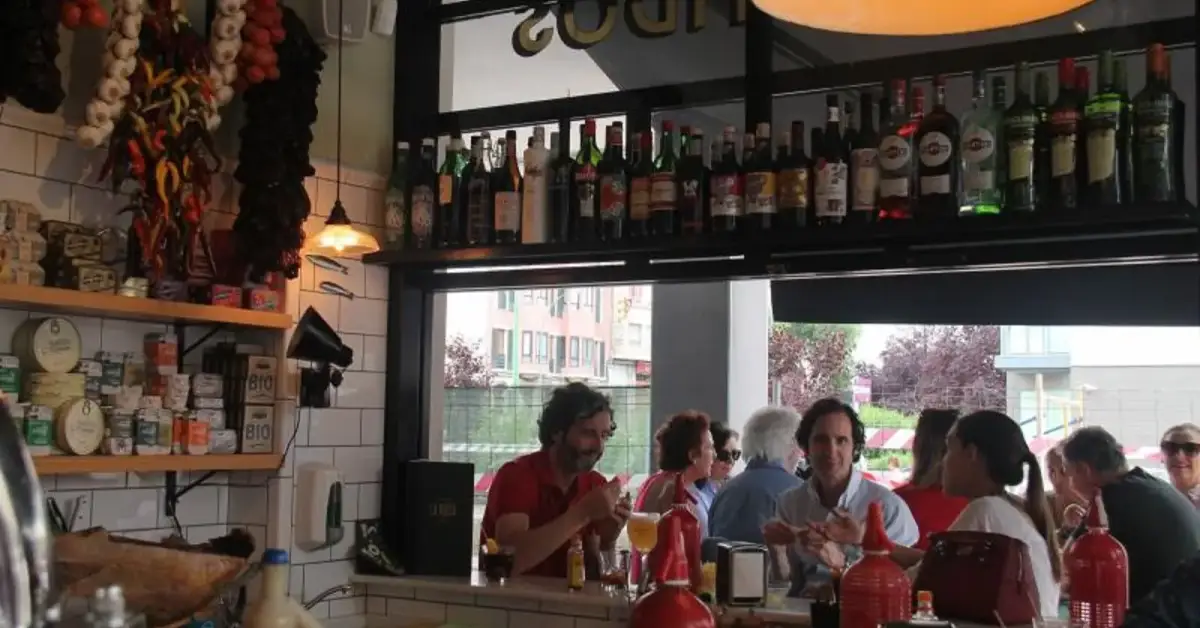 Spaniards having to drink up to make way for early eating foreign tourists