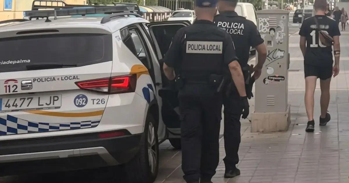 Three arrested over tourist backpack theft on Mallorca beach