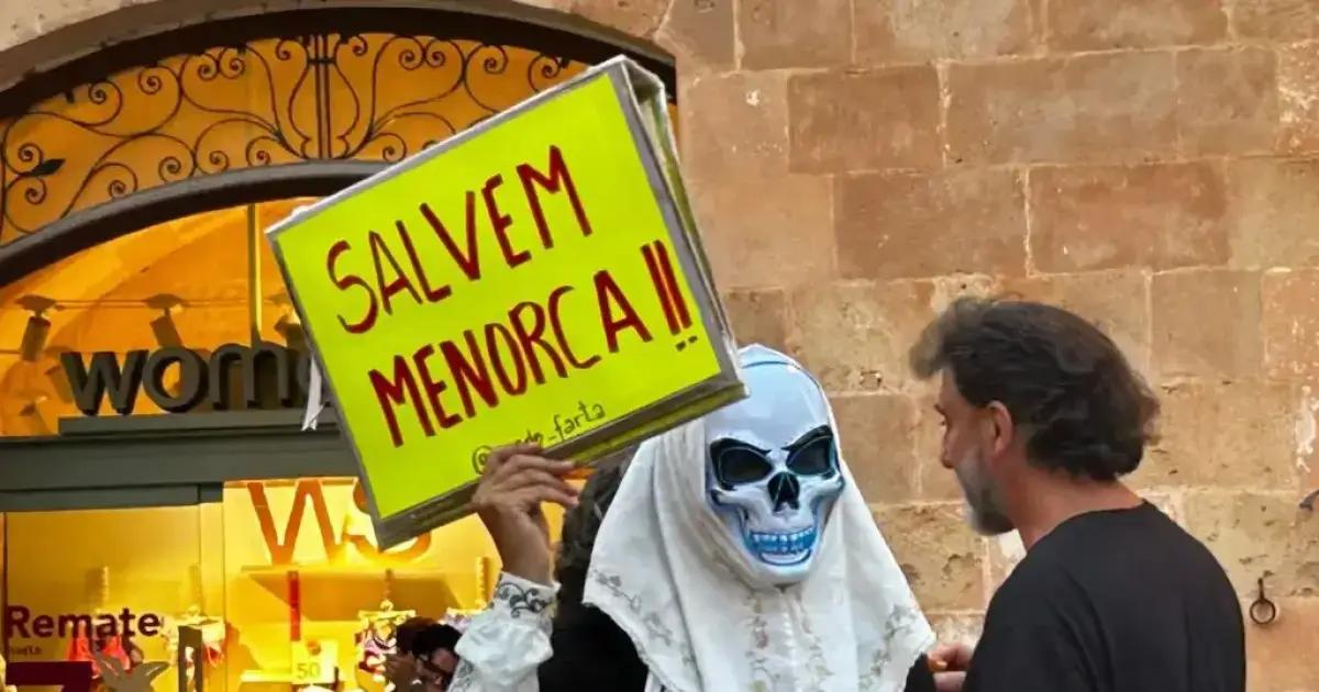 Mallorca protest figure targeted with threats over anti-overtourism campaign