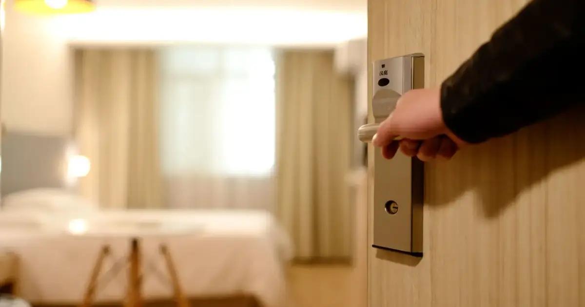 Mallorca hotel guests wake to find drunk tourist in their room
