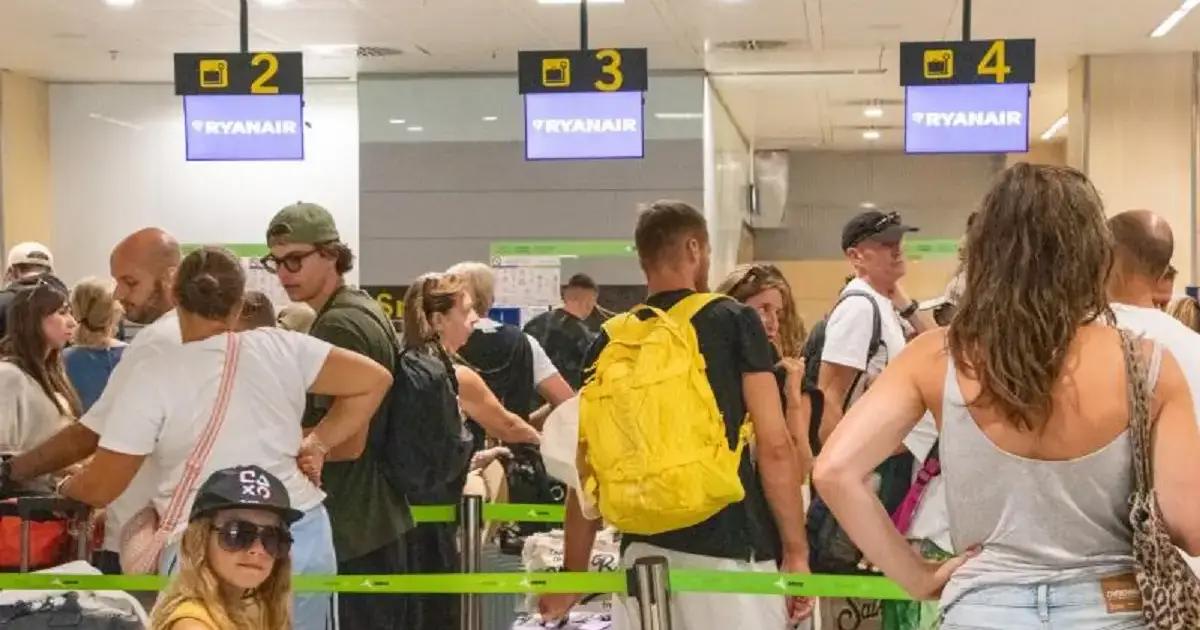 Ryanair reminds passengers that baggage check-in will close 60 minutes before the flight from 10 November