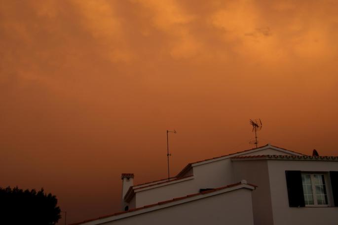 Cloudy to overcast skies with some light rain and mud from the evening onwards.
